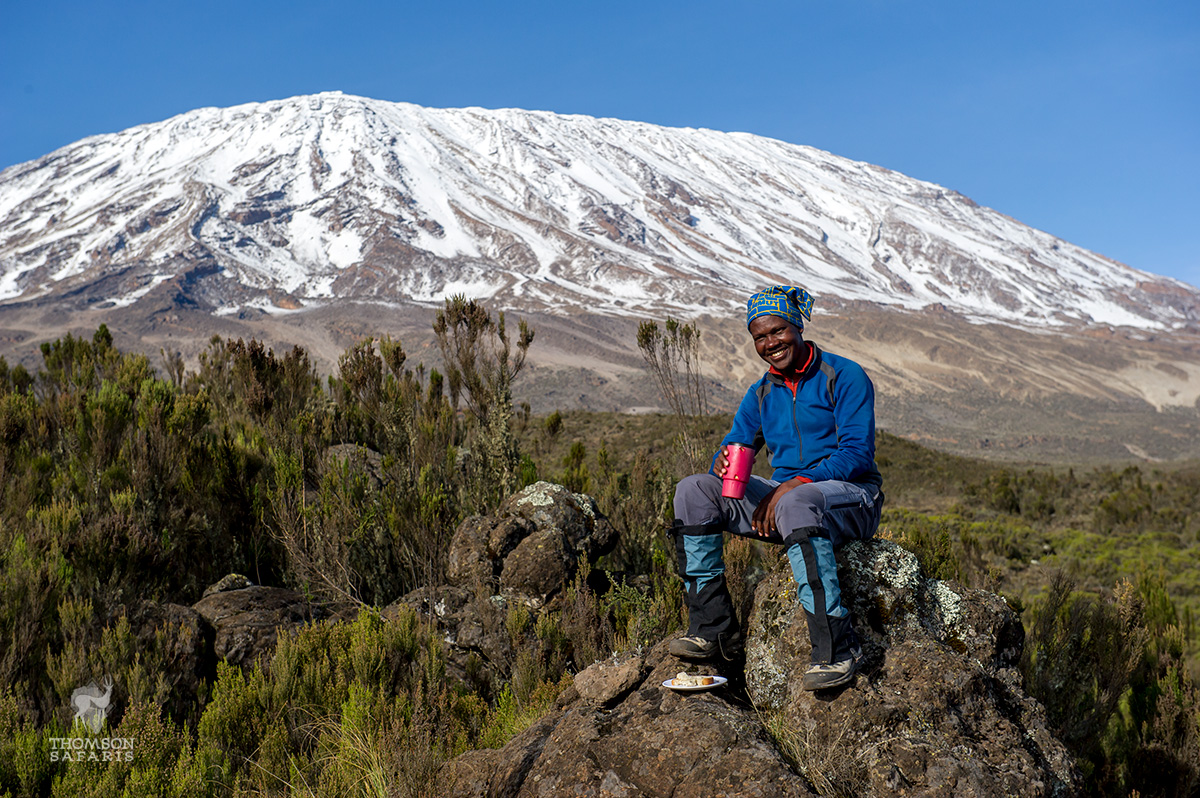 guides and porters on kilimanjaro