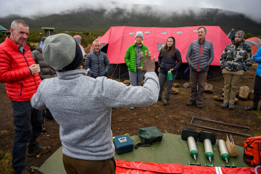 thomson guide gives safety briefing to trekkers